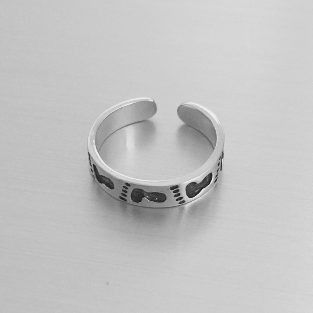 Sterling Silver Footprints Toe Ring - image 3